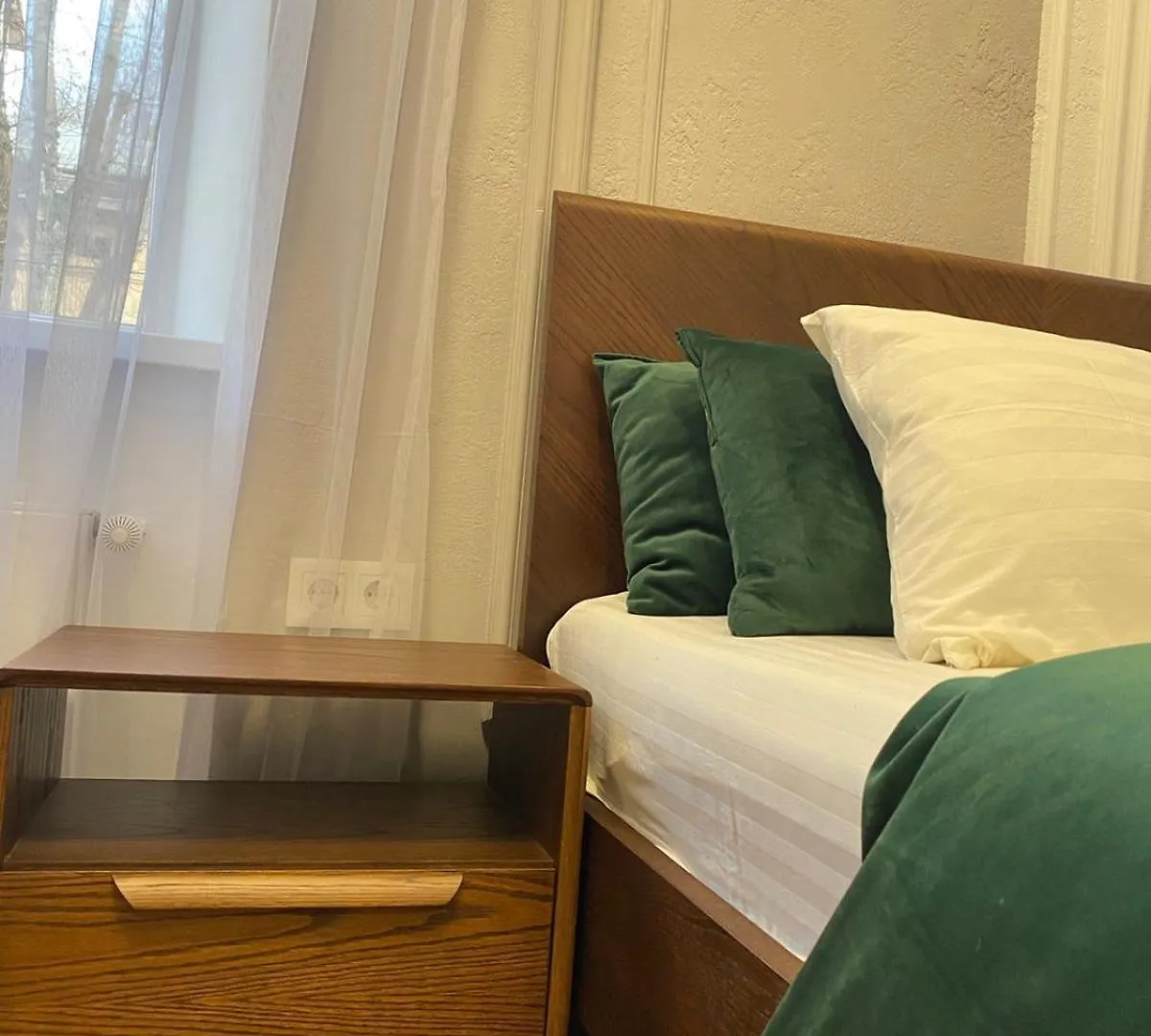 Favorit Apartments 2 Кім Безкоштовна Парковка Центр З Балконом Не Далеко Від Ж Д Вокзалу Звітні Документи リヴィウ 0*,  ウクライナ