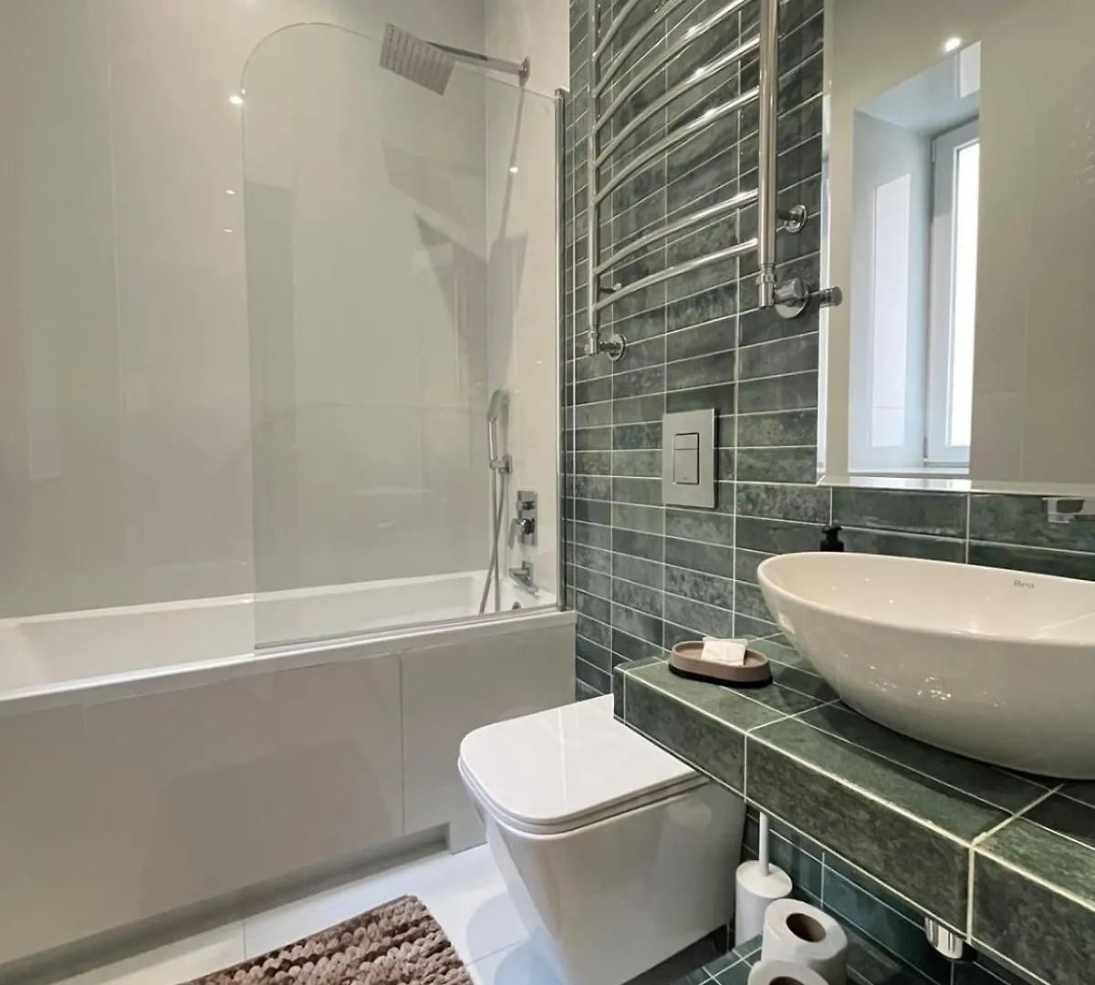 Favorit Apartments 2 Кім Безкоштовна Парковка Центр З Балконом Не Далеко Від Ж Д Вокзалу Звітні Документи Lvov